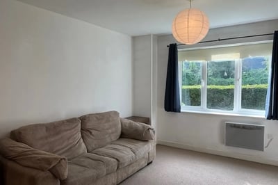 Flat Dudley Place in Borough of Spelthorne