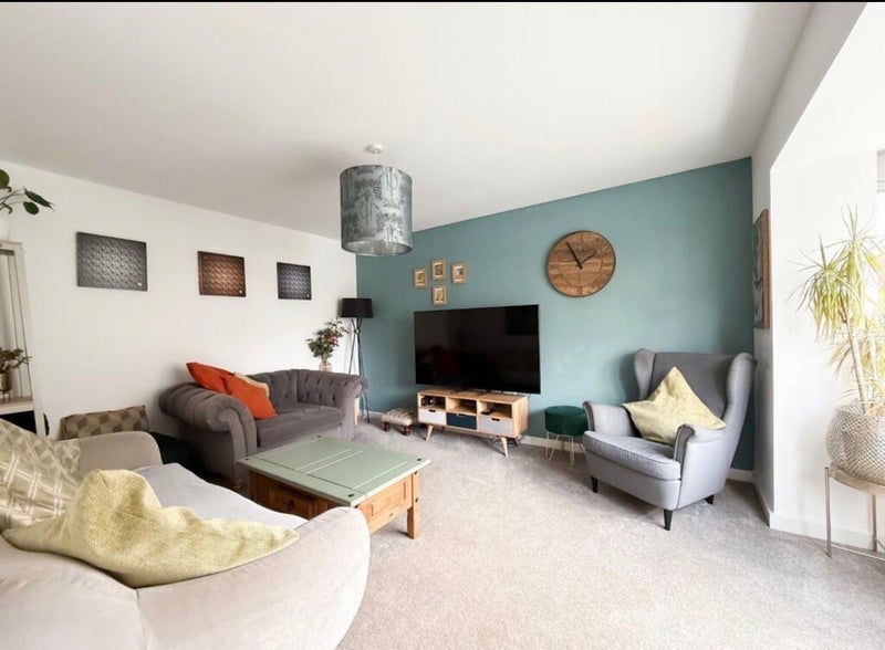 Room Muntjac Road in Bristol
