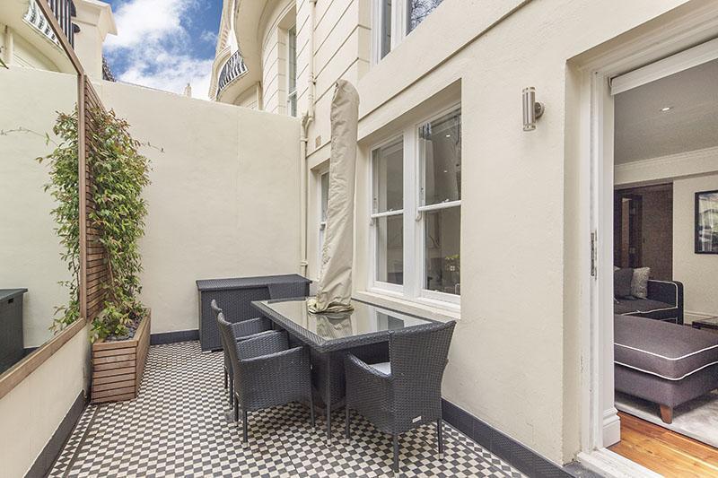 Flat Kensington Gardens Square in City of Westminster