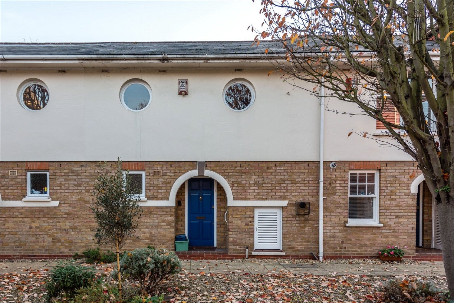 House Orchard Mews in Greater London
