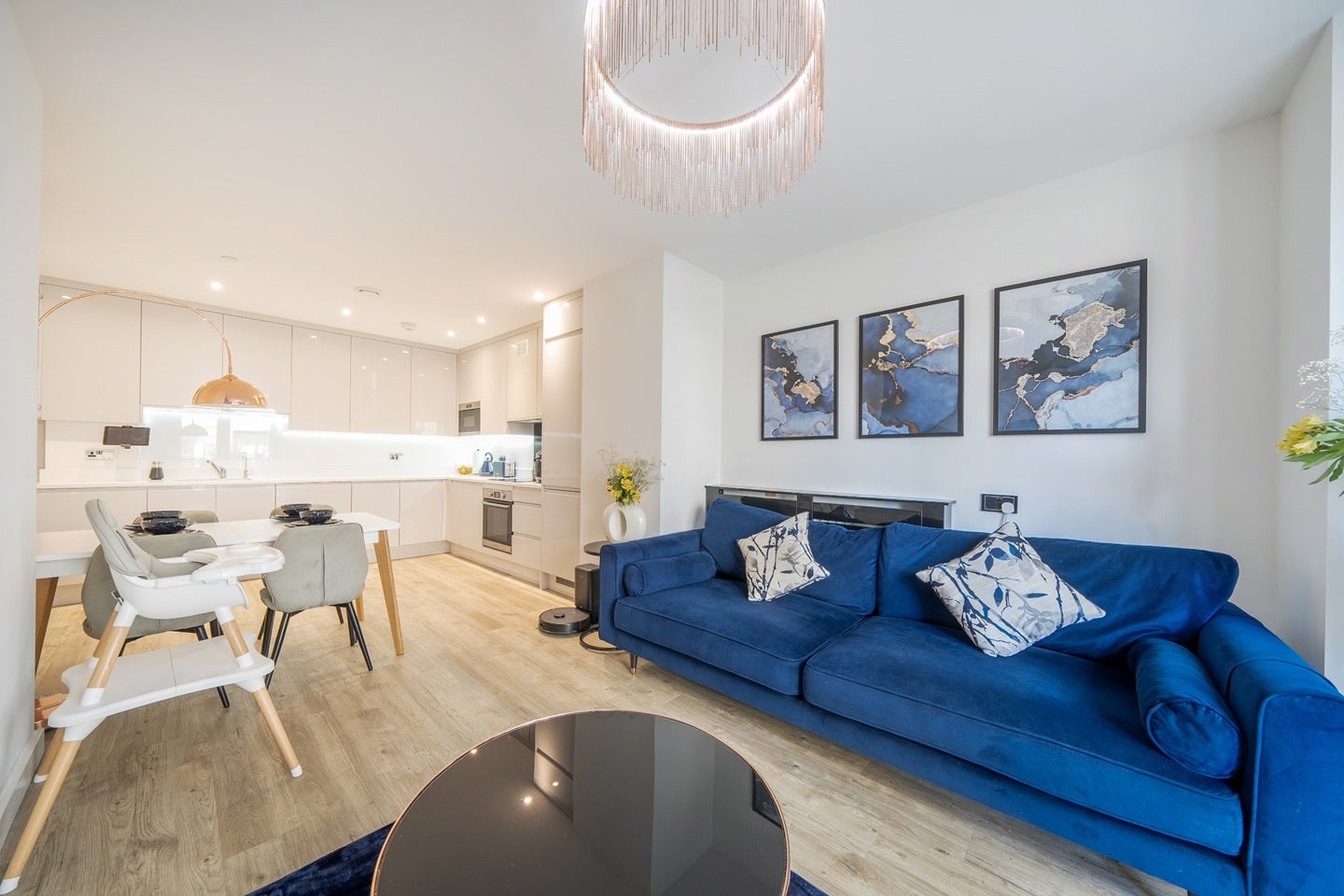 Room Broadwater Road in Greater London