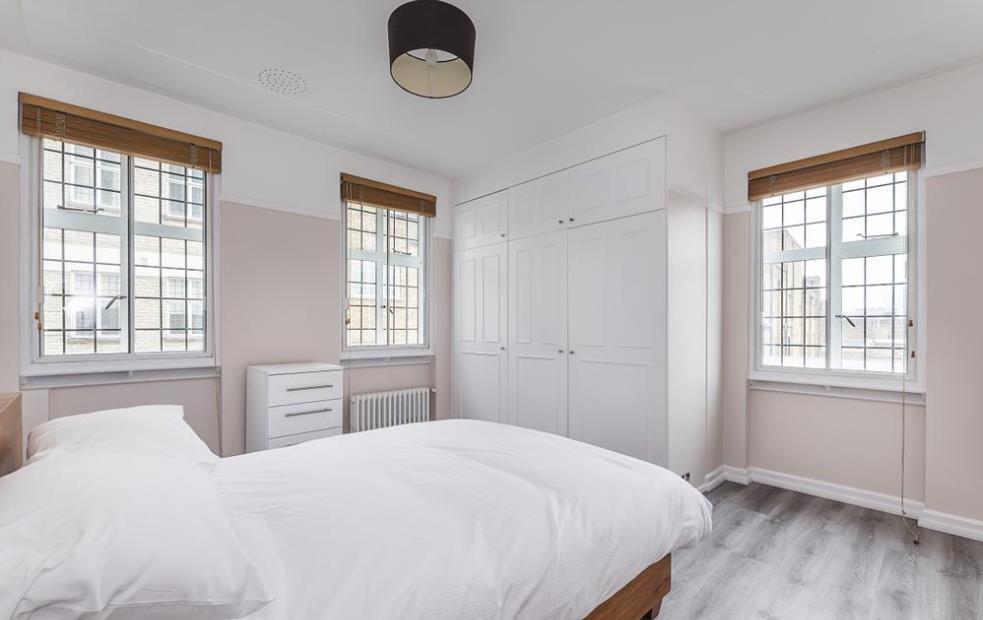 Flat Seymour Place in City of Westminster