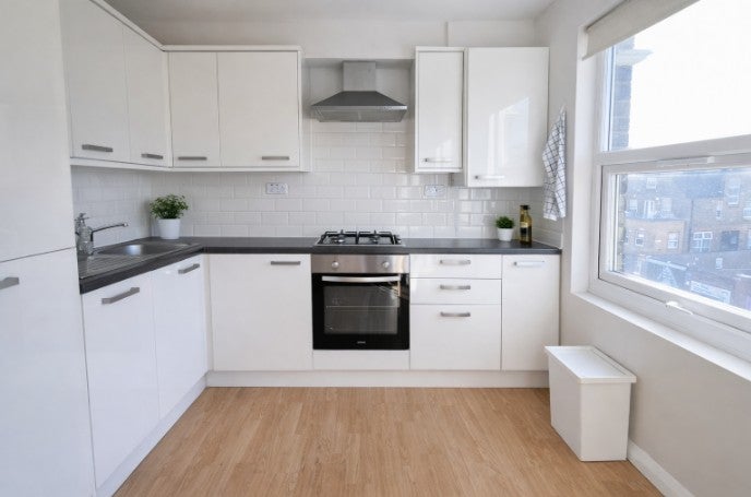 Flat Blackstock Road in Greater London
