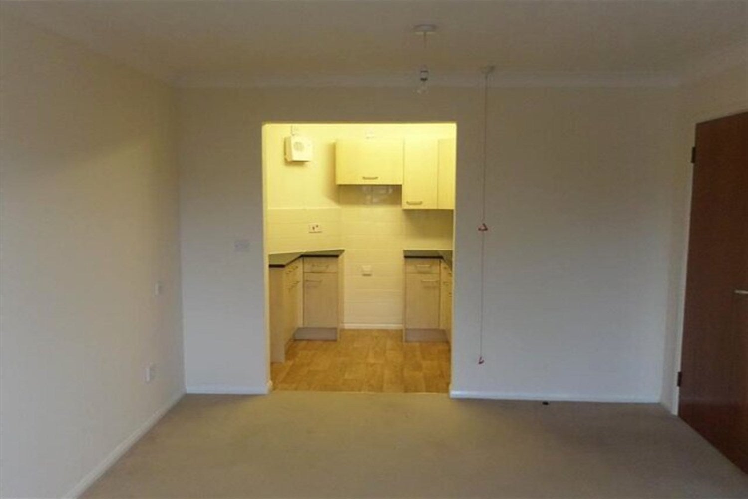 Flat Highworth Avenue in Cambridge