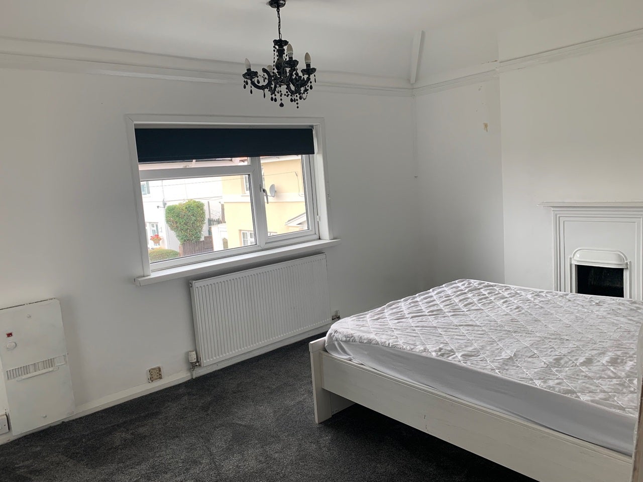 Room Charter Crescent in Greater London