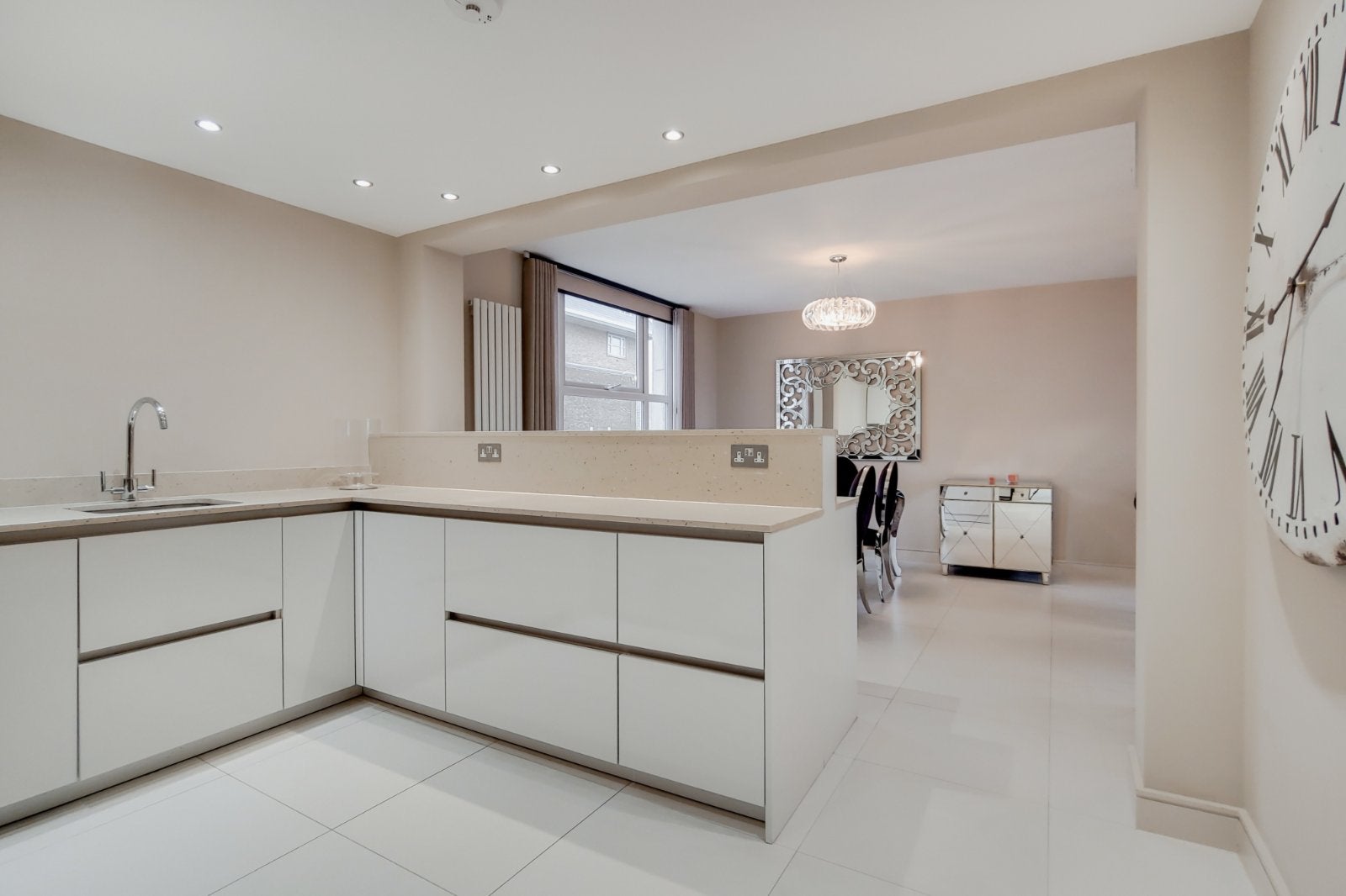 Flat Boydell Court in Greater London