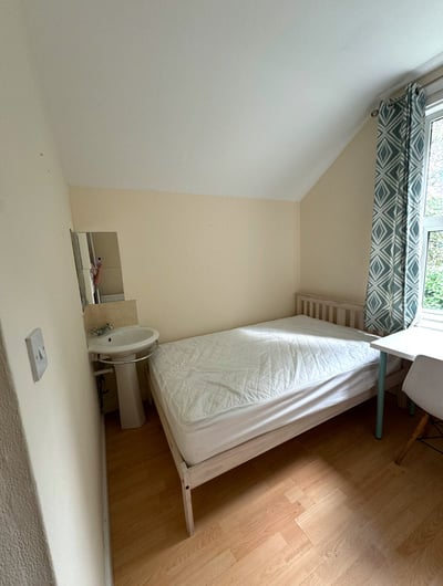Flat Lenton Boulevard in Nottingham