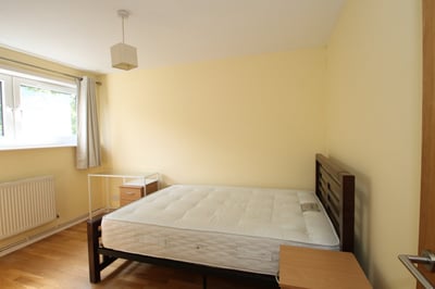 Flat Chillingworth Road in Greater London