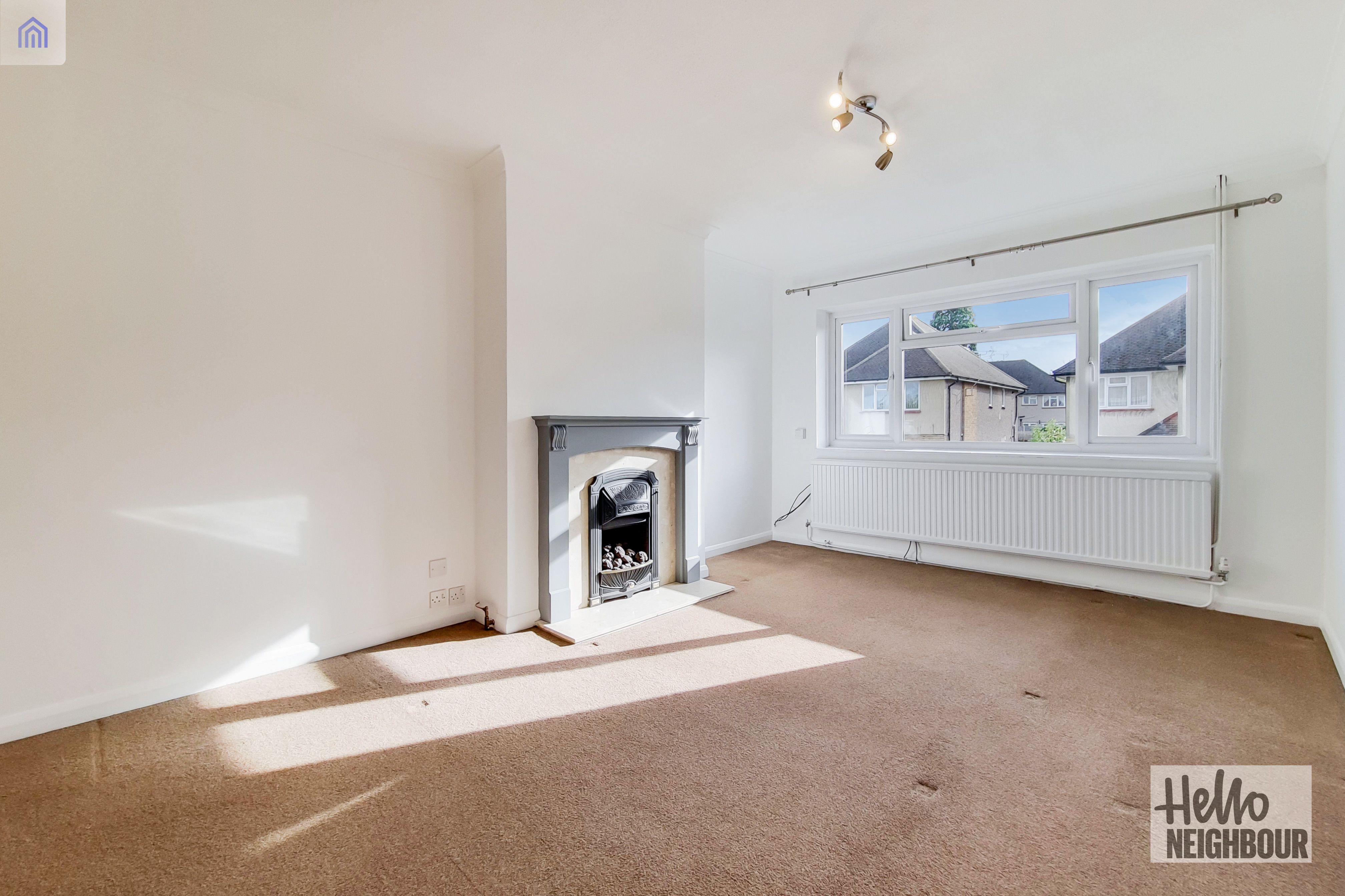 Flat Calthorpe Gardens in Greater London