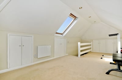 House Dorville Crescent in Greater London