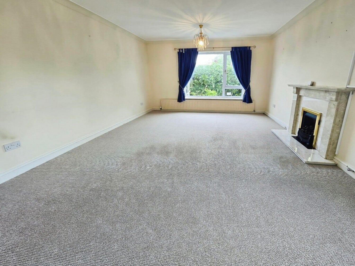 House Doriam Close in Exeter