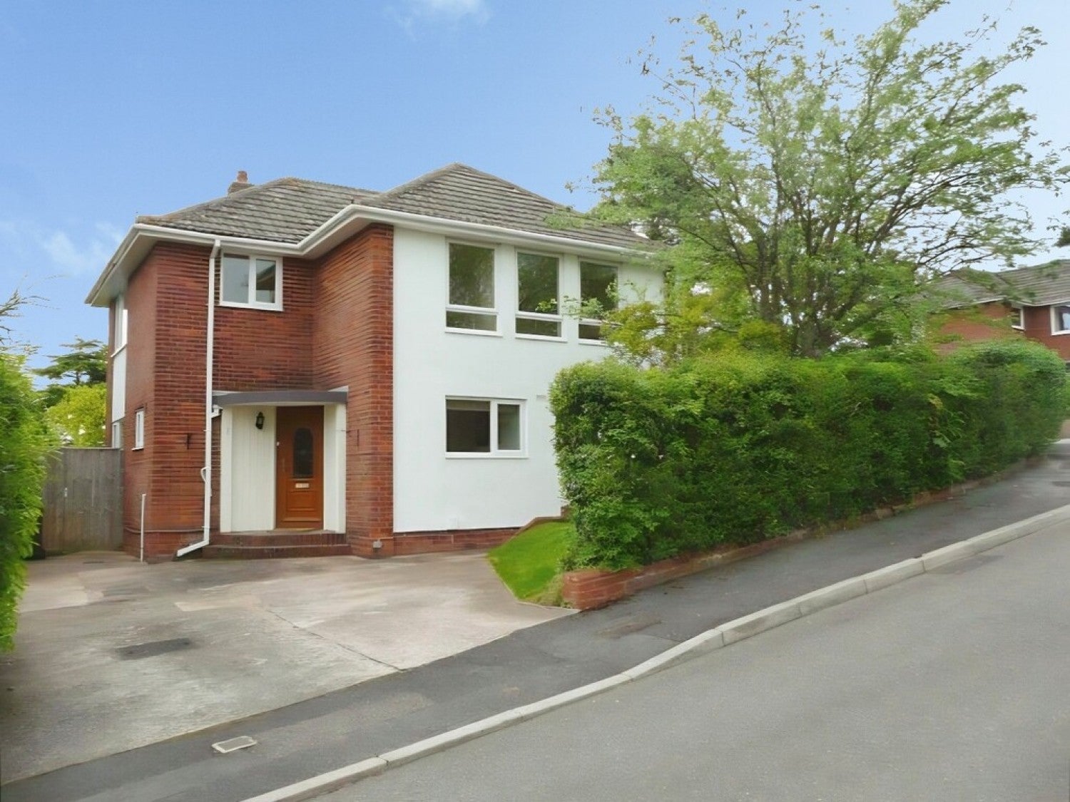 House Doriam Close in Exeter
