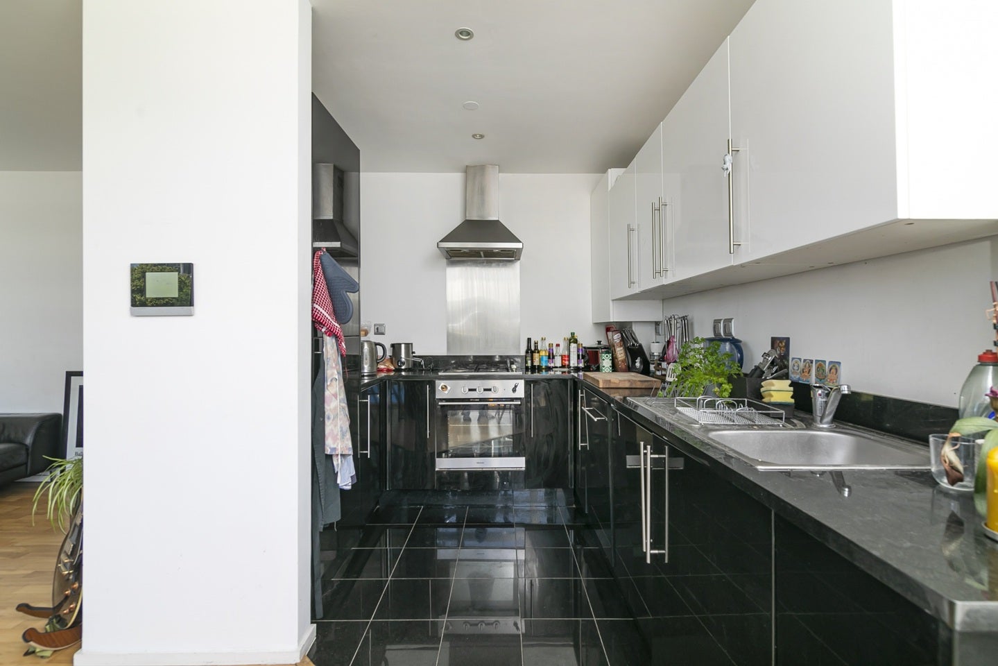Flat Headlam Street in Greater London