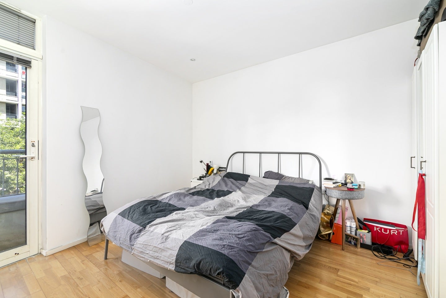 Flat Headlam Street in Greater London