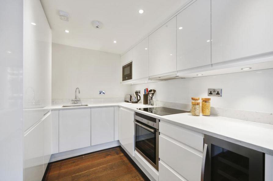 Flat Hertford Street in City of Westminster
