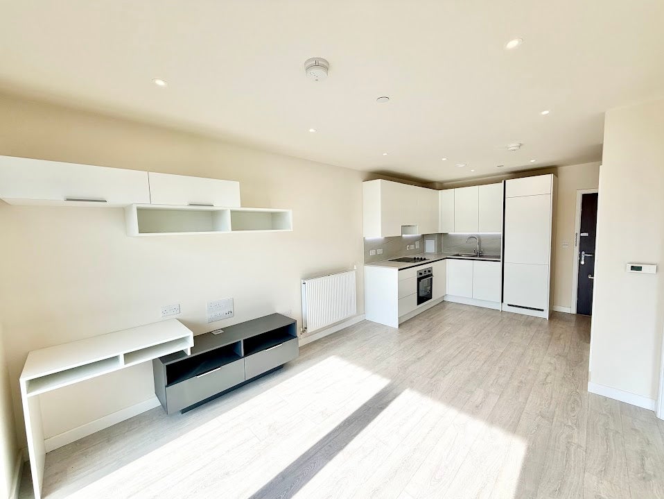Flat Hargrave Drive in Greater London