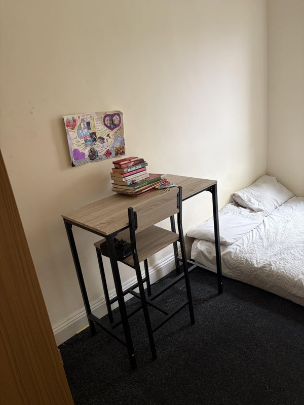 Room Duncan Street in Rotherham
