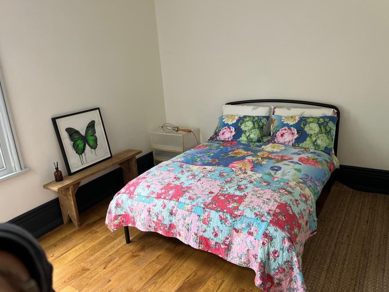 Room Compton Road in Greater London