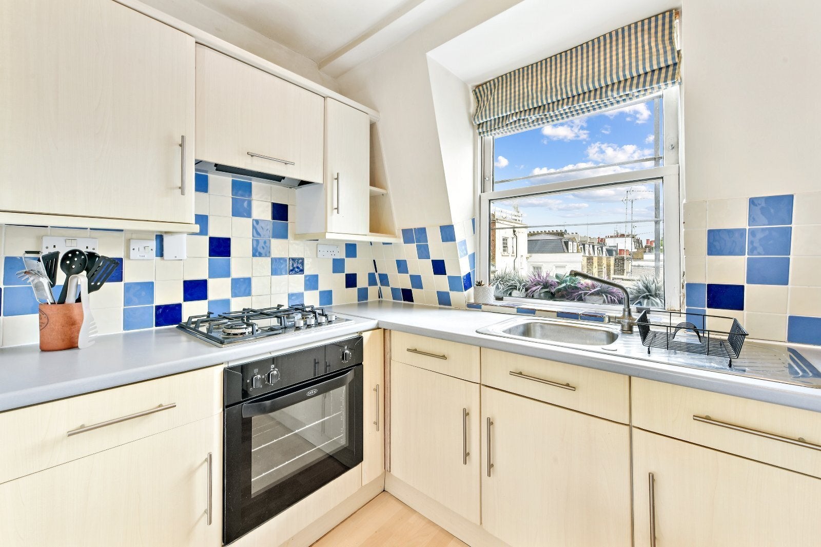 Flat West Warwick Place in City of Westminster