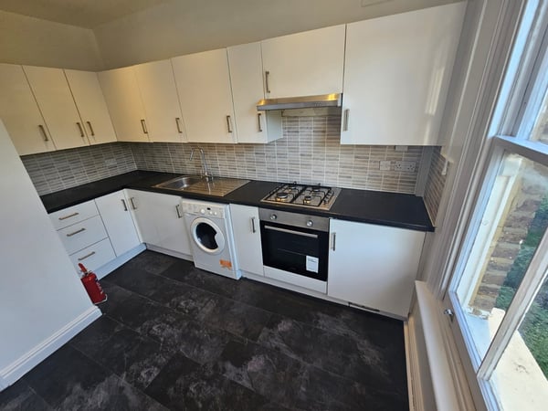 Flat Cavendish Road in Greater London
