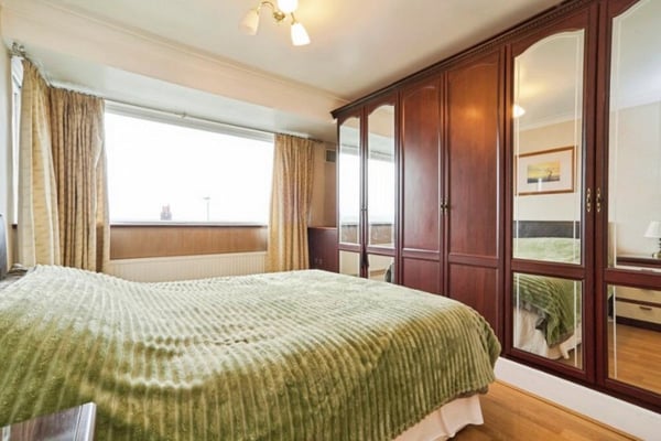 House Elm Walk in Greater London