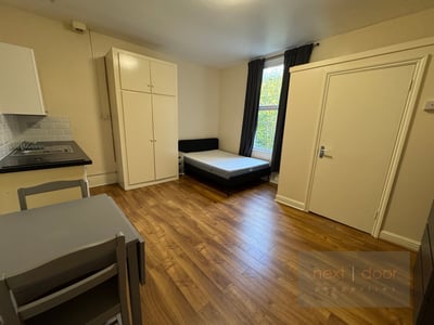 Flat South Lambeth Road in London