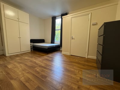 Flat South Lambeth Road in London