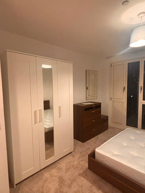 Flat Jefferson Plaza in Greater London