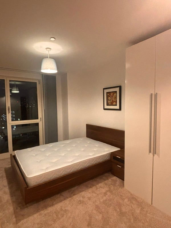 Flat Jefferson Plaza in Greater London