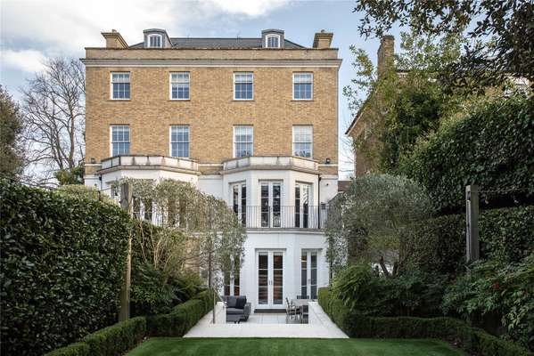 House The Grove in Greater London