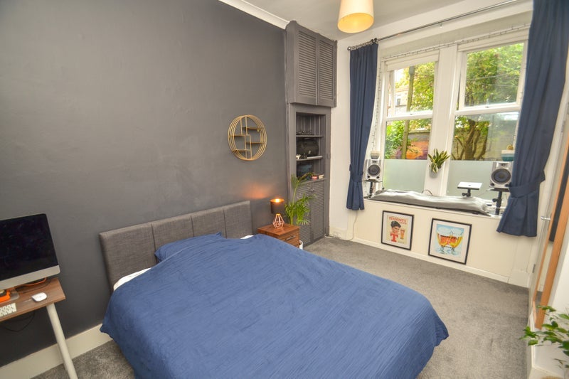 Flat Afton Street in Glasgow