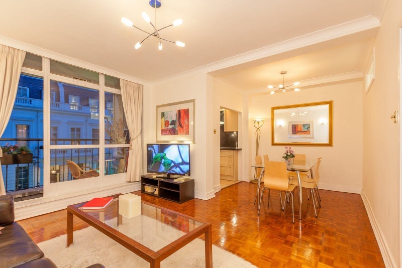 Flat Lancaster Gate in City of Westminster