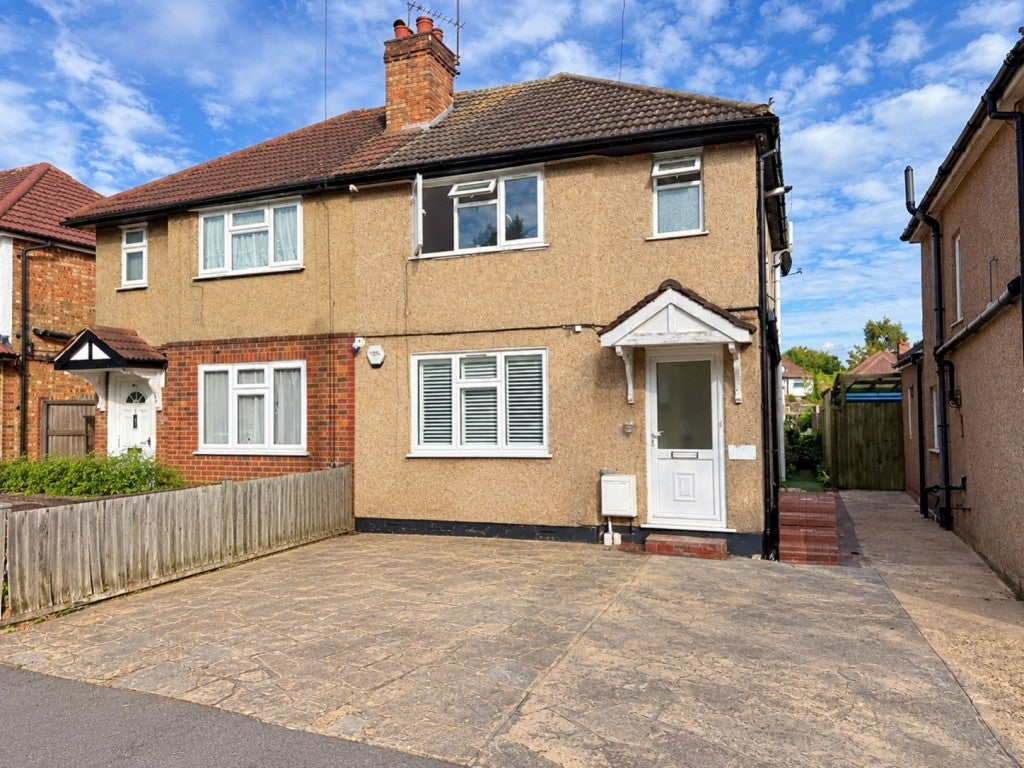 Flat Hampden Road in Greater London