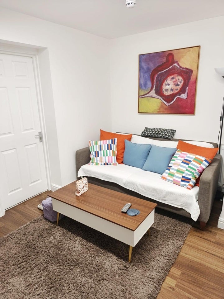 Room Dumbleton Close in Greater London