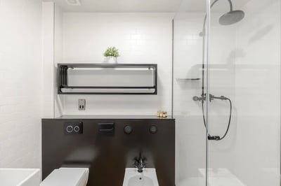 Flat Long Acre in City of Westminster