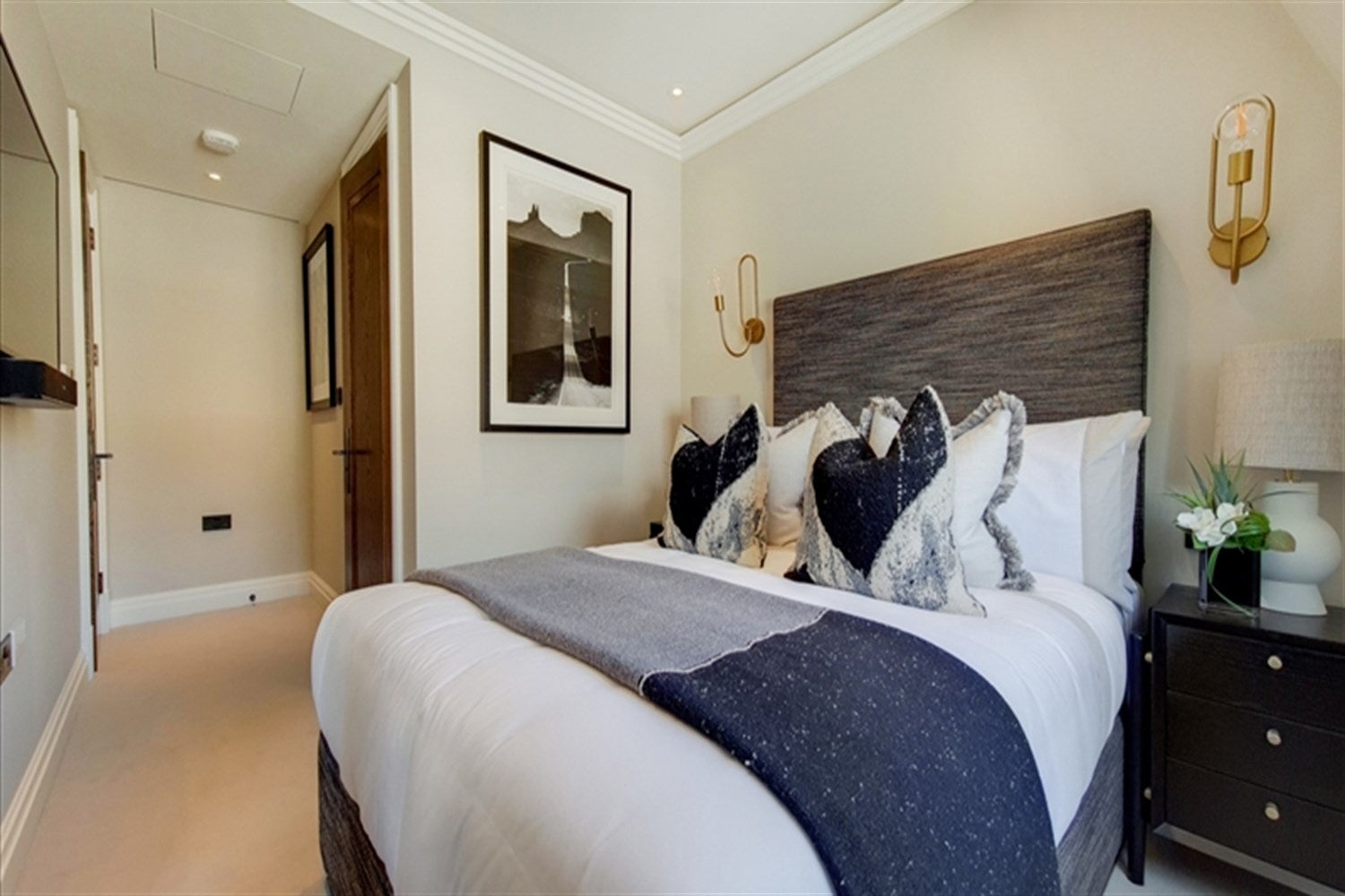 Flat Prince of Wales Terrace in Greater London