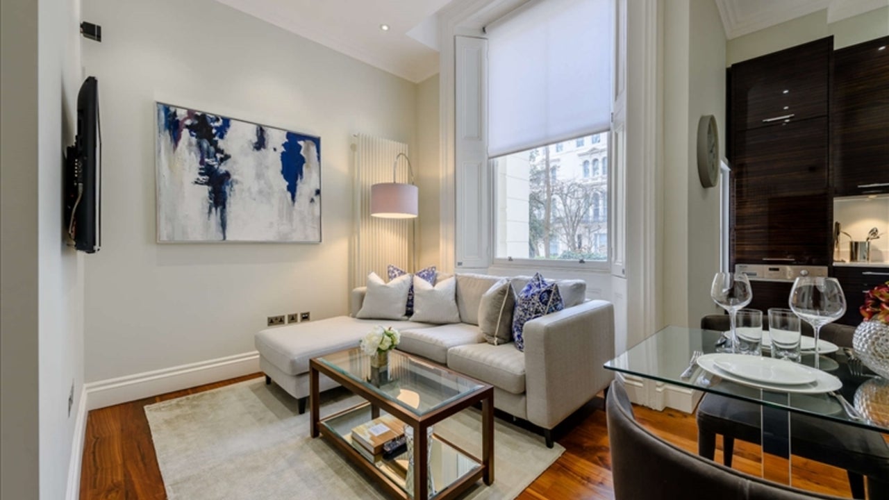 Flat Kensington Gardens Square in City of Westminster