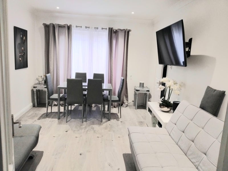 Room Kingsbridge Drive in Rutherglen
