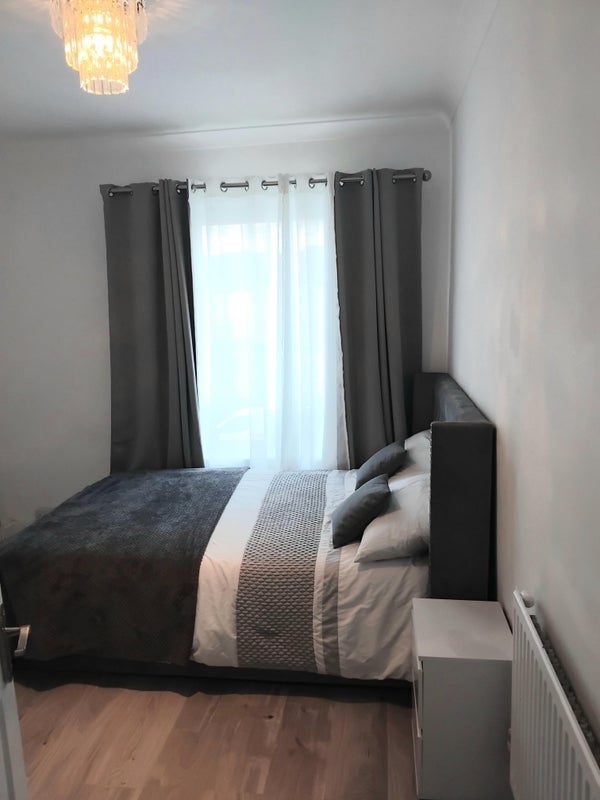 Room Kingsbridge Drive in Rutherglen