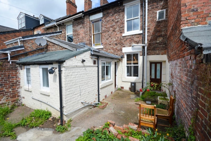 Flat Mistletoe Road in Newcastle upon Tyne