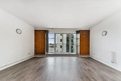 Flat Kingsland Road in London