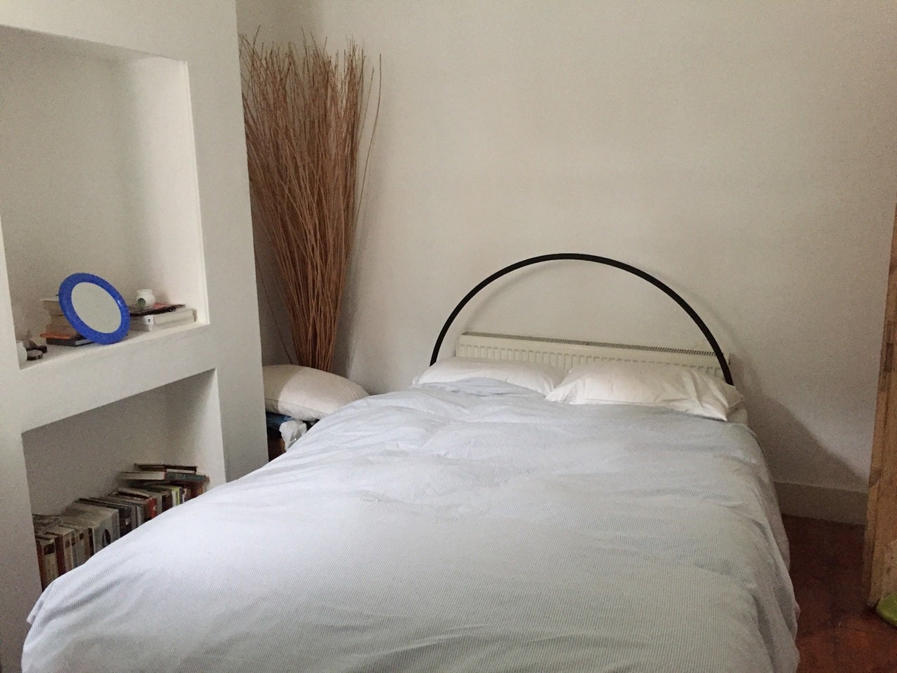 Room Gorleston Road in Greater London