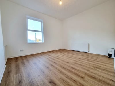 Flat Lionel Street in St Helens
