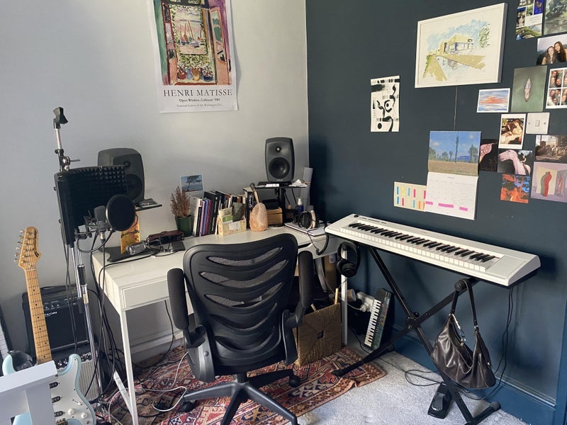 Room Calvert Avenue in Greater London