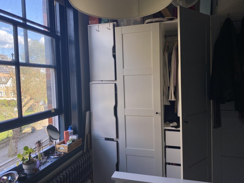 Room Calvert Avenue in Greater London