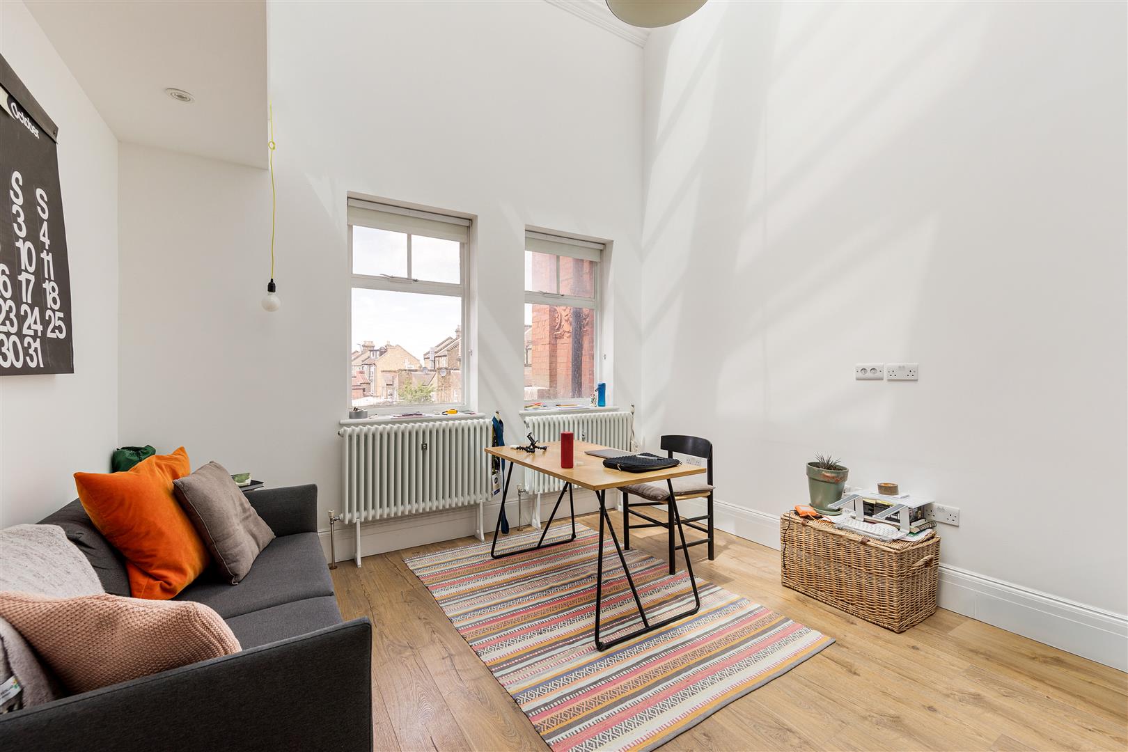 Flat Adelaide Road in Greater London