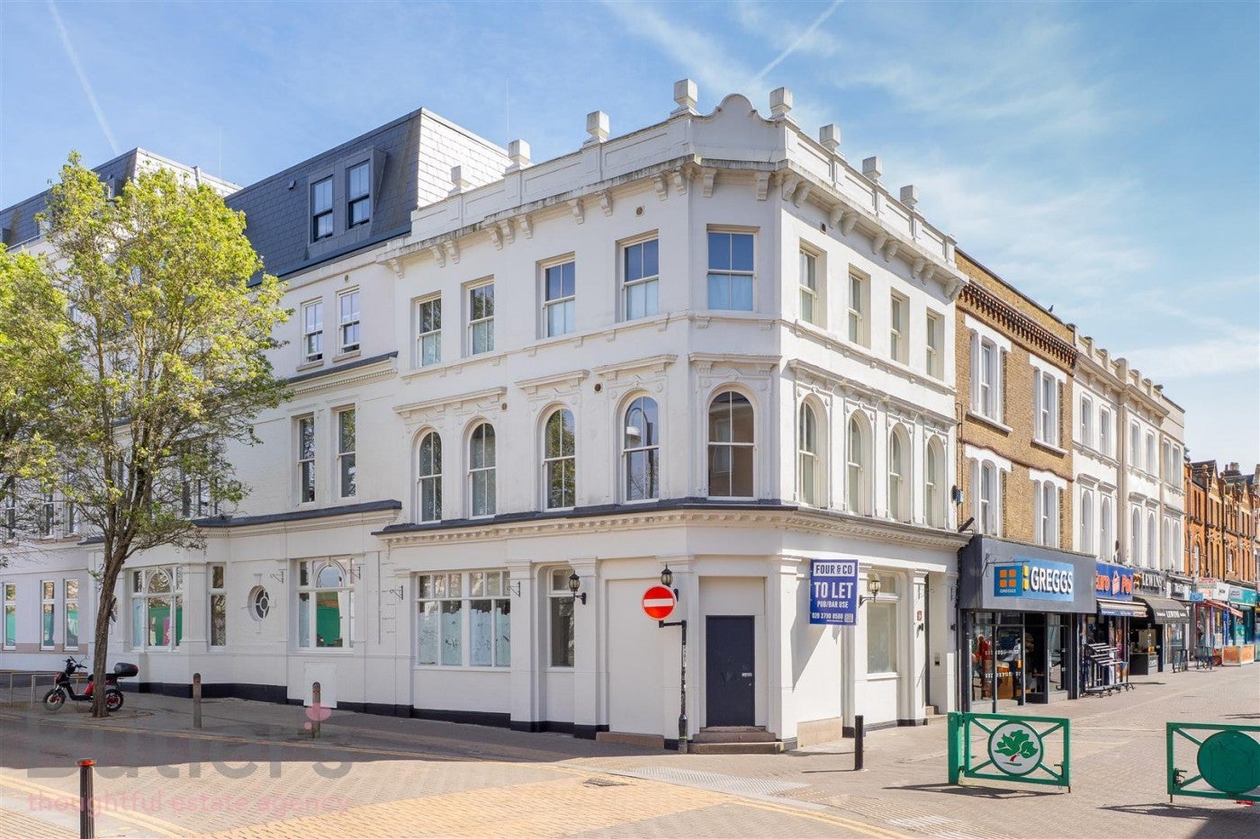 Flat High Street in Greater London