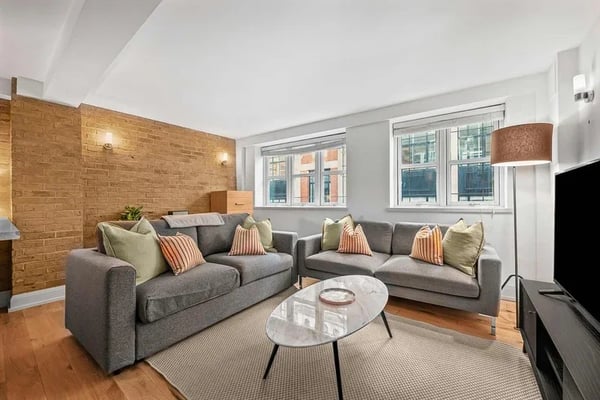 Flat Bateman Street in City of Westminster