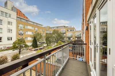 House Deodar Road in Greater London