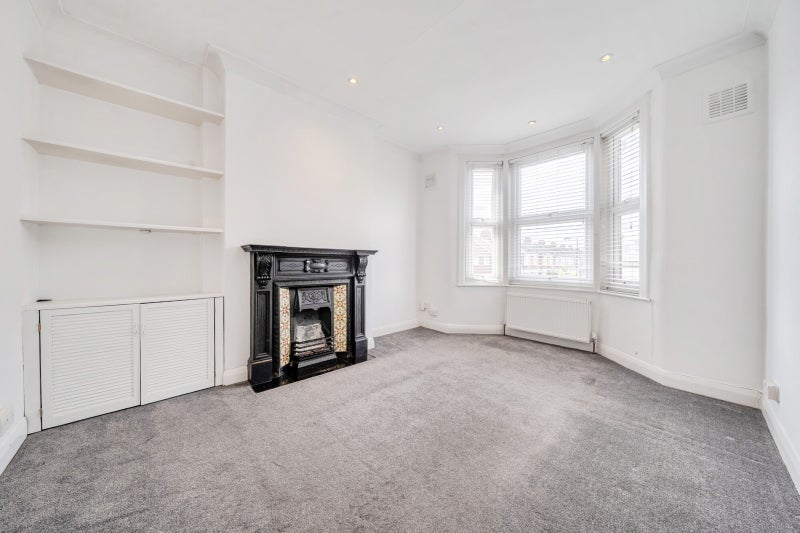 Flat Shorndean Street in Greater London